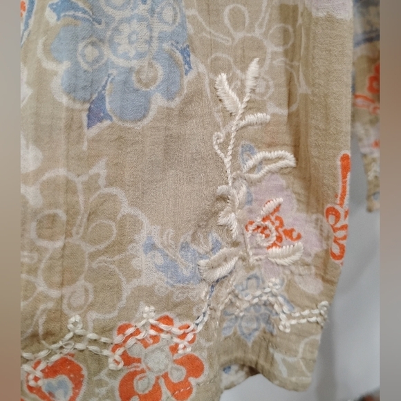 EMBROIDERED FLORAL COTTON TUNIC - Picture 5 of 10